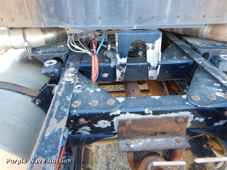 image for item DE6075 1987 Kenworth T600 semi truck