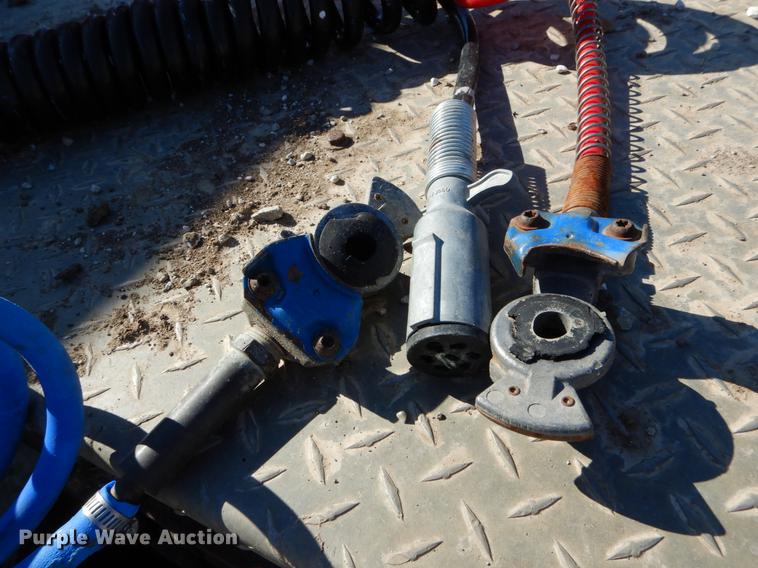 image for item DE6075 1987 Kenworth T600 semi truck