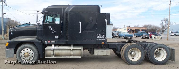 image for item DF2976 1999 Freightliner FLD semi truck