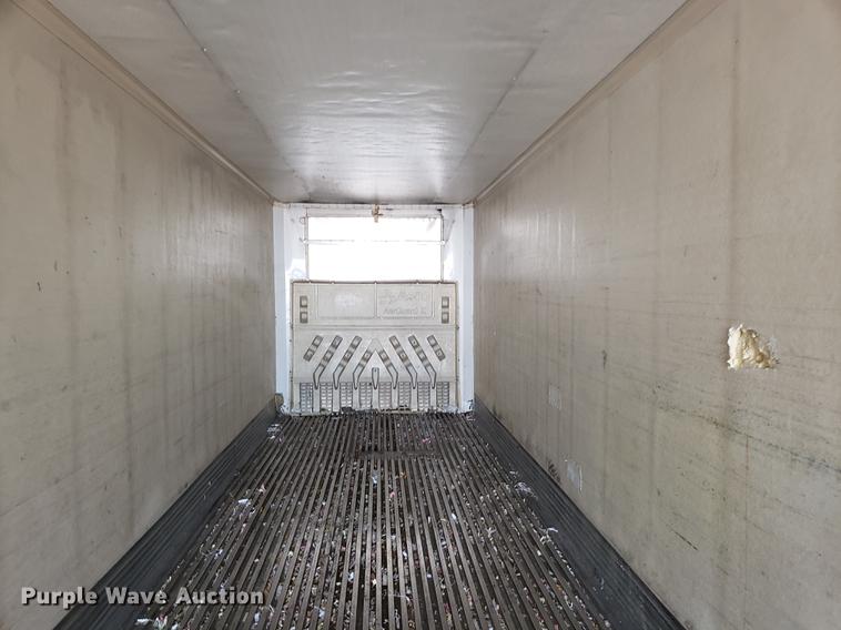 image for item DF3352 2000 Wabash dry van trailer