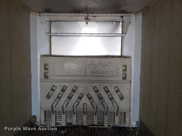 image for item DF3352 2000 Wabash dry van trailer