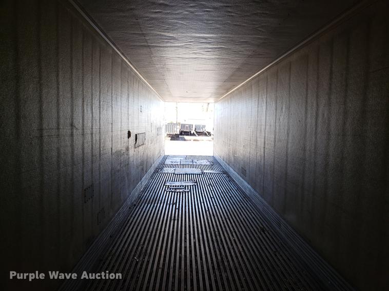 image for item DF3352 2000 Wabash dry van trailer