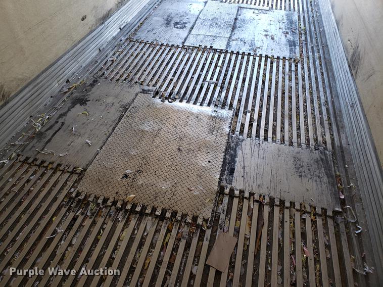 image for item DF3352 2000 Wabash dry van trailer