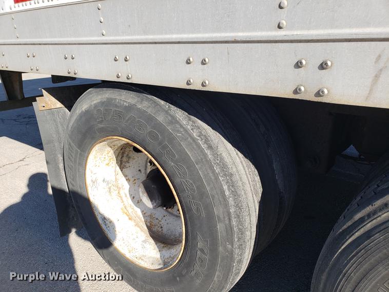 image for item DF3352 2000 Wabash dry van trailer