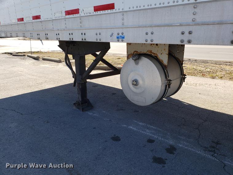 image for item DF3352 2000 Wabash dry van trailer