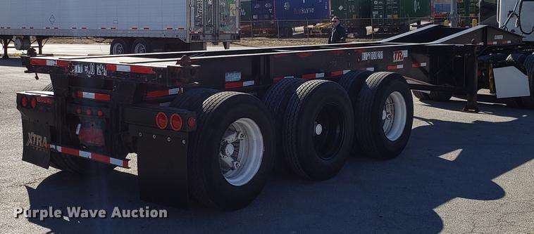 image for item DF3354 2000 Cheetah container trailer