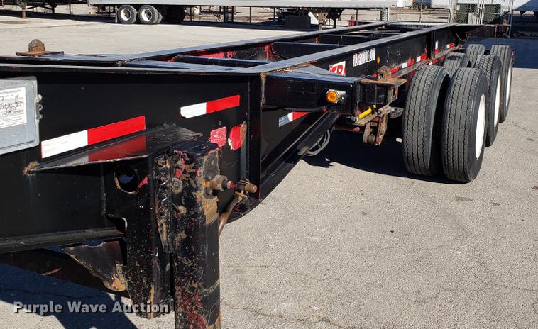 image for item DF3354 2000 Cheetah container trailer