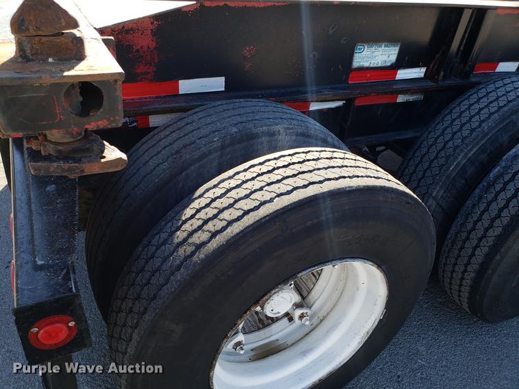 image for item DF3354 2000 Cheetah container trailer