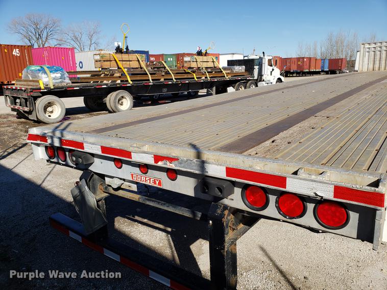 image for item DF3355 1999 Dorsey flatbed trailer