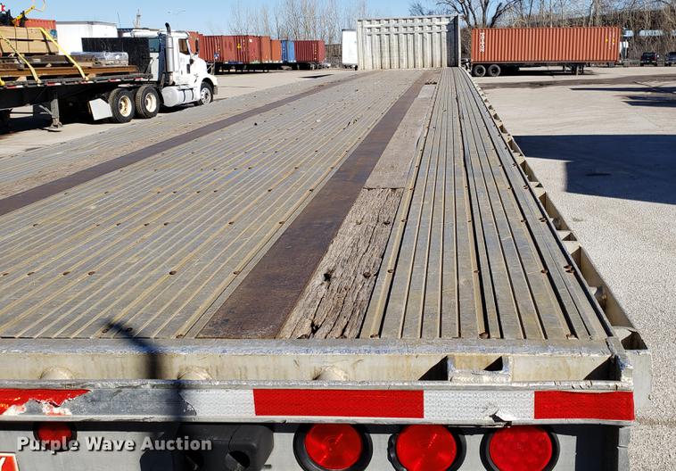 image for item DF3355 1999 Dorsey flatbed trailer