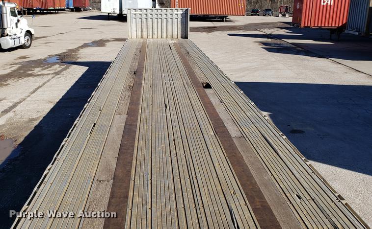 image for item DF3355 1999 Dorsey flatbed trailer