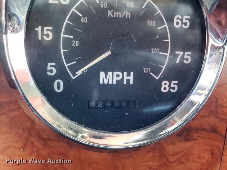 image for item DF3357 1996 International 9400 semi truck