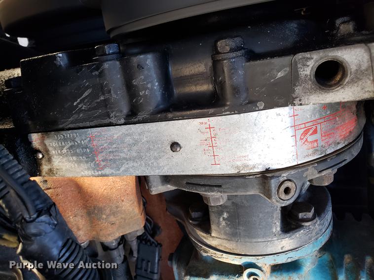 image for item DF3359 2000 International 9400i semi truck