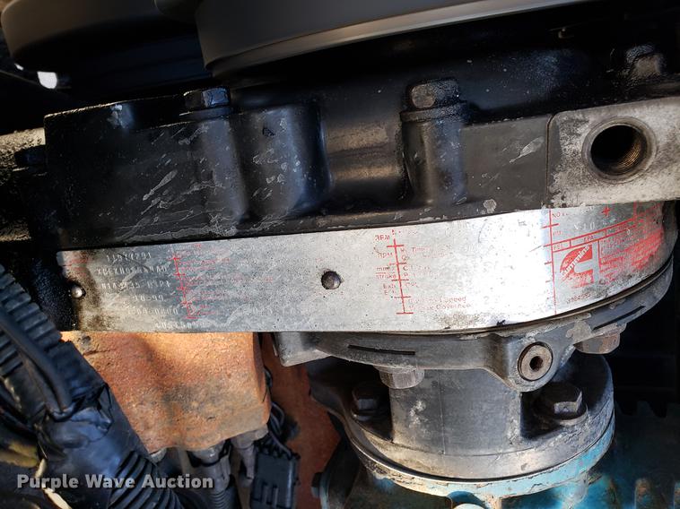 image for item DF3359 2000 International 9400i semi truck