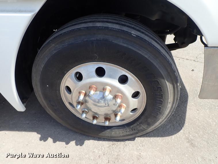 image for item DF8849 2003 Freightliner Columbia semi truck