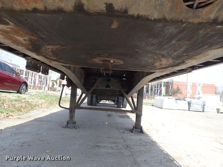 image for item DF8850 2006 Fontaine EFTW-7-8048WSAWK flatbed trailer