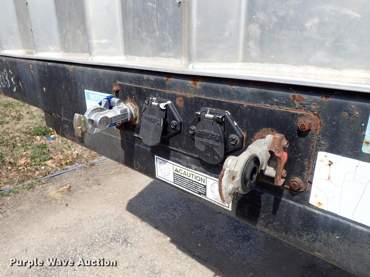 image for item DF8850 2006 Fontaine EFTW-7-8048WSAWK flatbed trailer