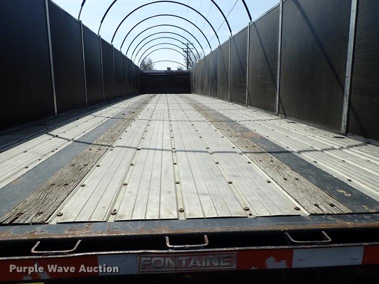 image for item DF8850 2006 Fontaine EFTW-7-8048WSAWK flatbed trailer