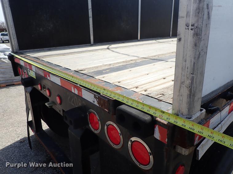image for item DF8850 2006 Fontaine EFTW-7-8048WSAWK flatbed trailer