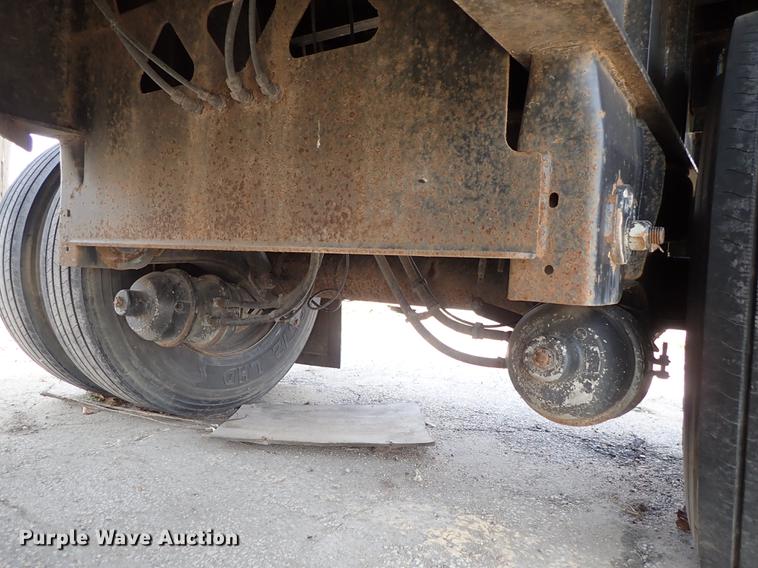 image for item DF8850 2006 Fontaine EFTW-7-8048WSAWK flatbed trailer