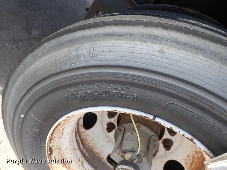 image for item DF8850 2006 Fontaine EFTW-7-8048WSAWK flatbed trailer