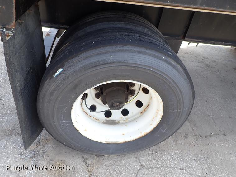 image for item DF8850 2006 Fontaine EFTW-7-8048WSAWK flatbed trailer