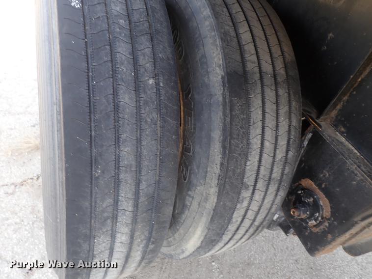 image for item DF8850 2006 Fontaine EFTW-7-8048WSAWK flatbed trailer