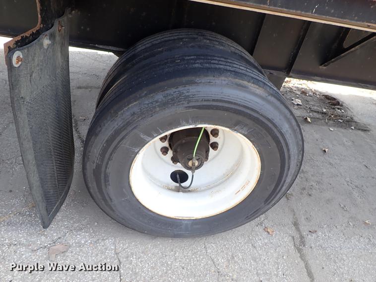 image for item DF8850 2006 Fontaine EFTW-7-8048WSAWK flatbed trailer