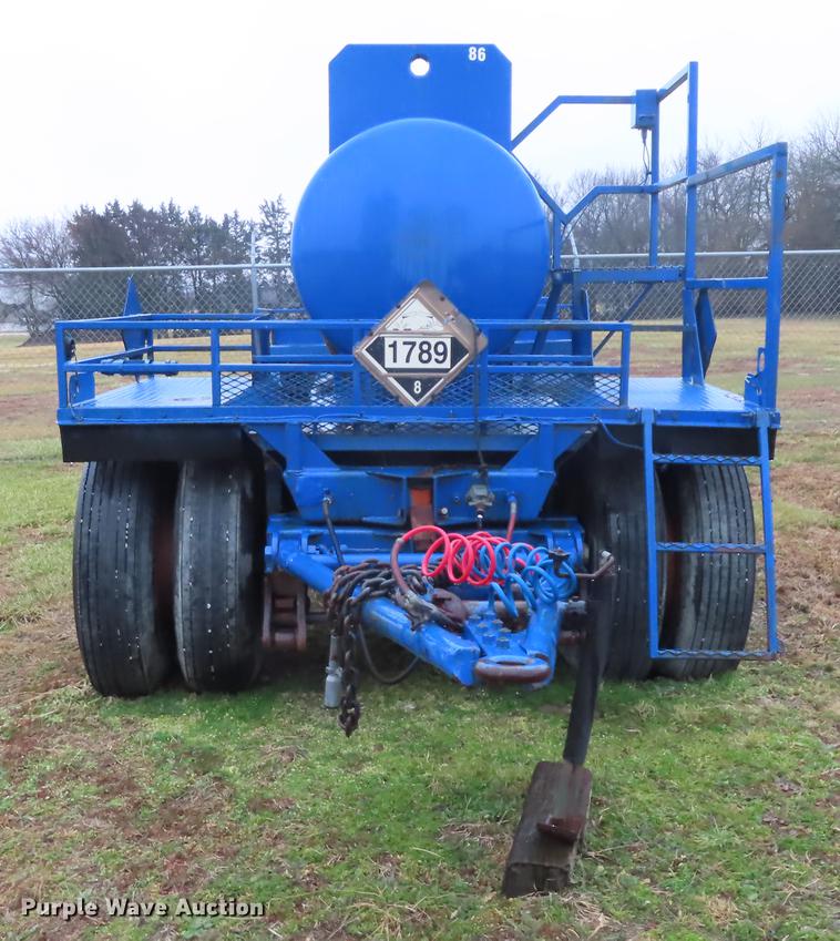 image for item DN9139 1977 Nabors pup tank trailer