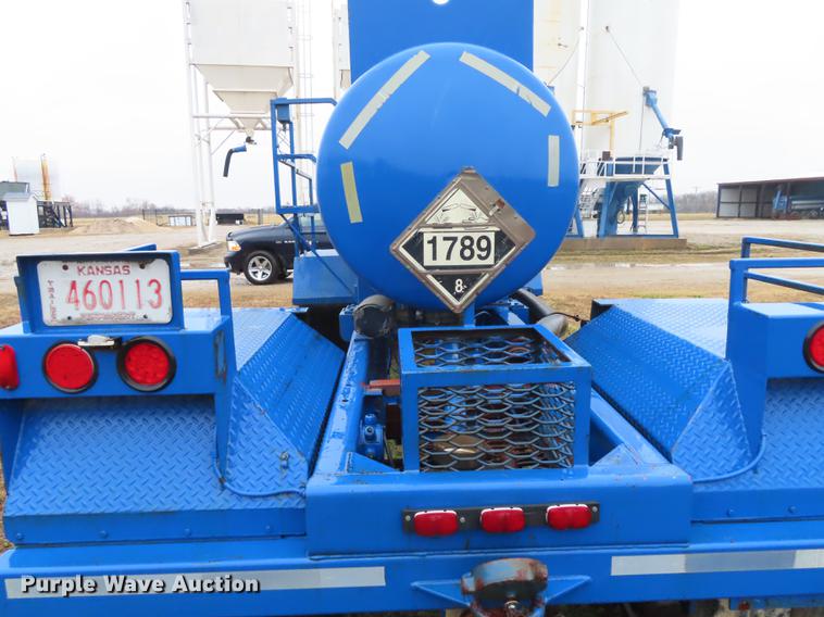 image for item DN9139 1977 Nabors pup tank trailer