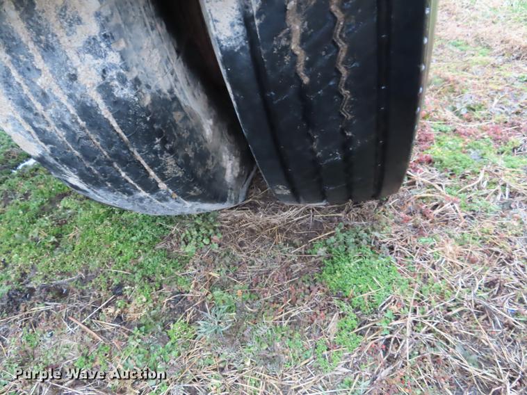image for item DN9139 1977 Nabors pup tank trailer