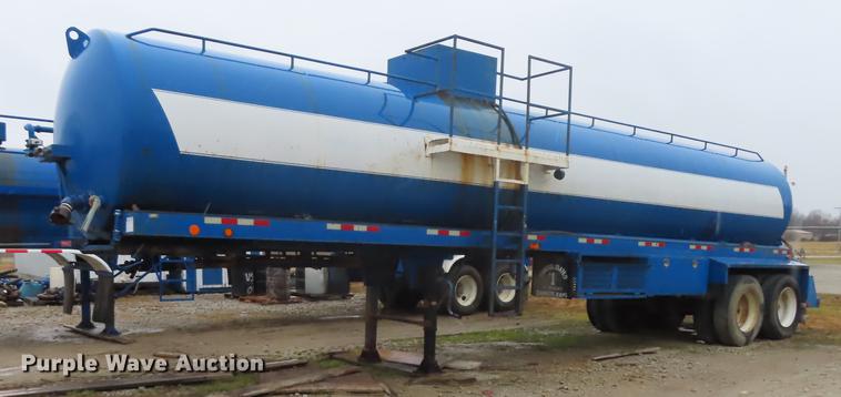 image for item DN9140 2007 shop built tank trailer