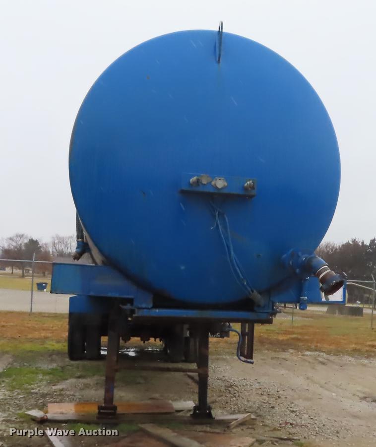image for item DN9140 2007 shop built tank trailer