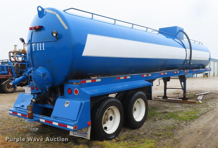 image for item DN9140 2007 shop built tank trailer