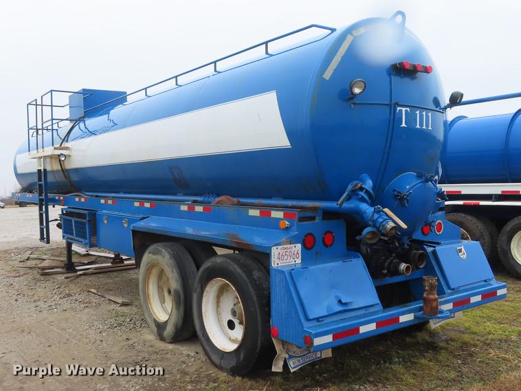 image for item DN9140 2007 shop built tank trailer