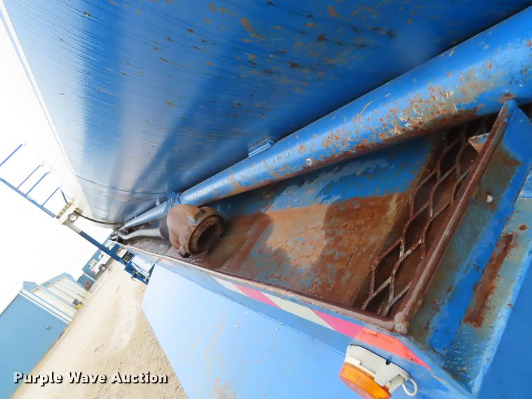 image for item DN9140 2007 shop built tank trailer