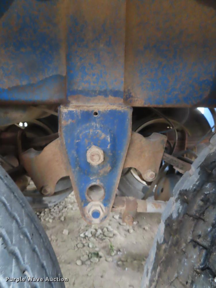 image for item DN9140 2007 shop built tank trailer