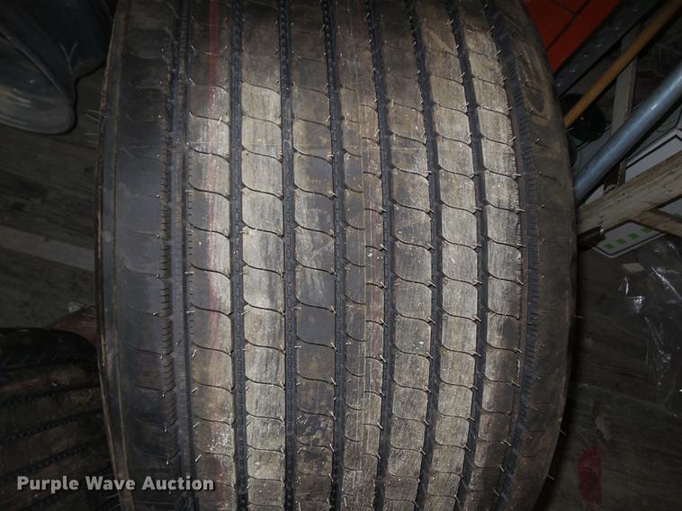 image for item EM9132 (2) Bridgestone 445/50R22.5 tires
