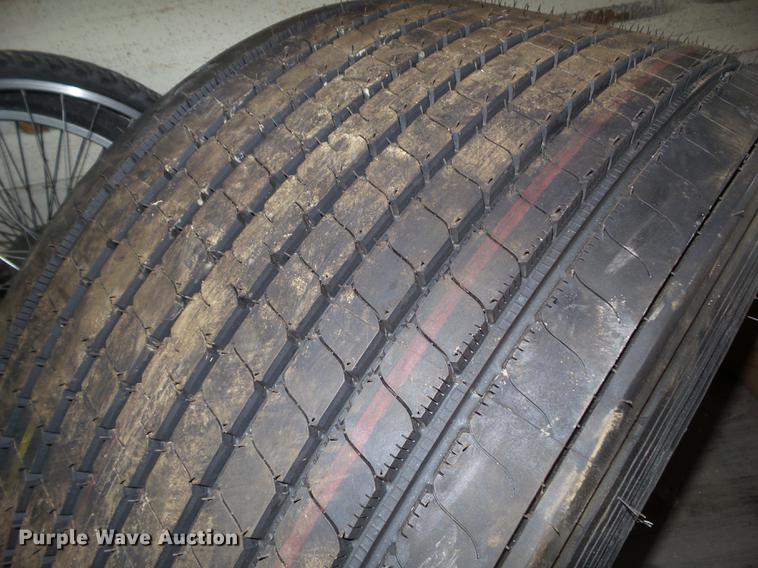 image for item EM9132 (2) Bridgestone 445/50R22.5 tires