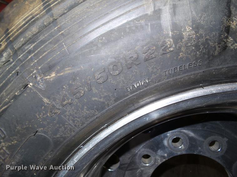 image for item EM9132 (2) Bridgestone 445/50R22.5 tires