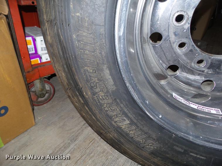 image for item EM9132 (2) Bridgestone 445/50R22.5 tires