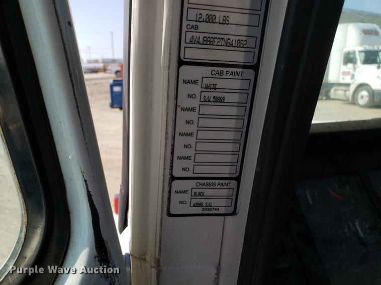 image for item EN9842 1996 Volvo WG semi truck