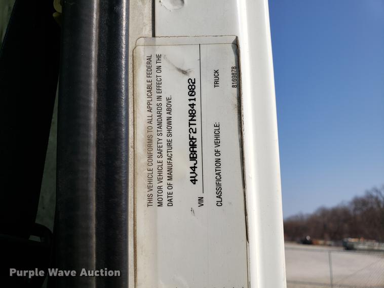 image for item EN9842 1996 Volvo WG semi truck