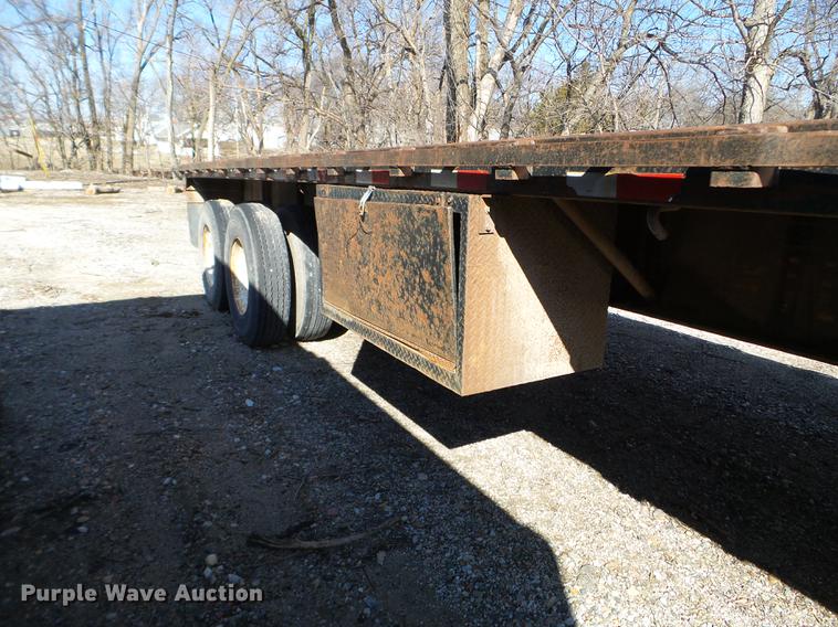 image for item EW9986 1993 Trailmobile F7AT-5EAA flatbed trailer