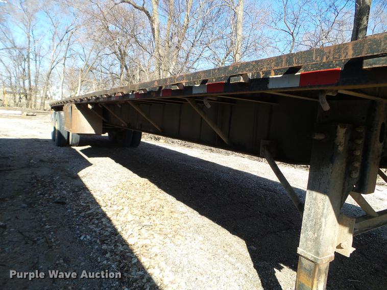 image for item EW9986 1993 Trailmobile F7AT-5EAA flatbed trailer