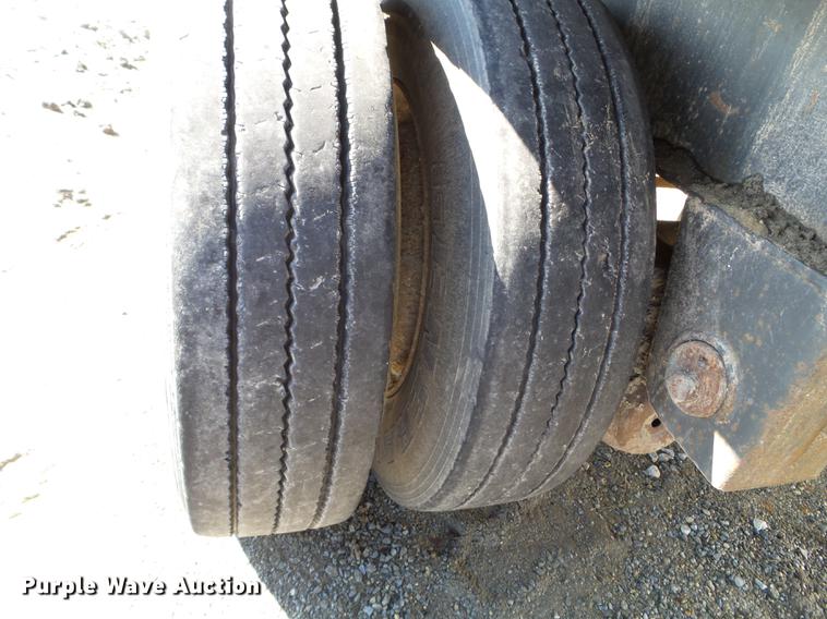 image for item EW9987 1998 Fontaine LFTW-6-8048WSAK flatbed trailer