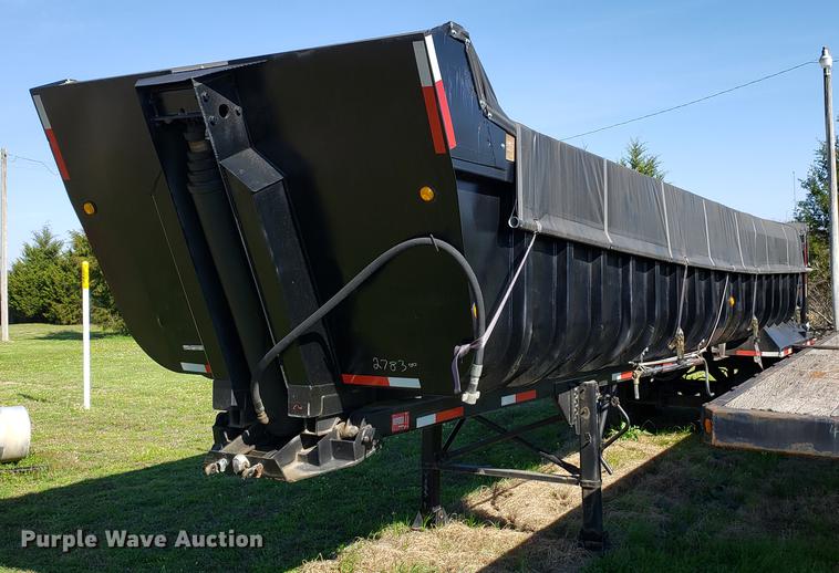 image for item EZ9821 2001 Fruehauf end dump trailer