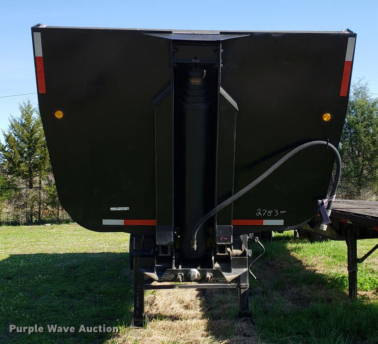 image for item EZ9821 2001 Fruehauf end dump trailer