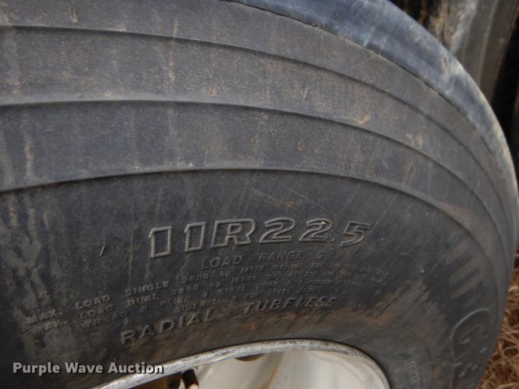 image for item EZ9821 2001 Fruehauf end dump trailer