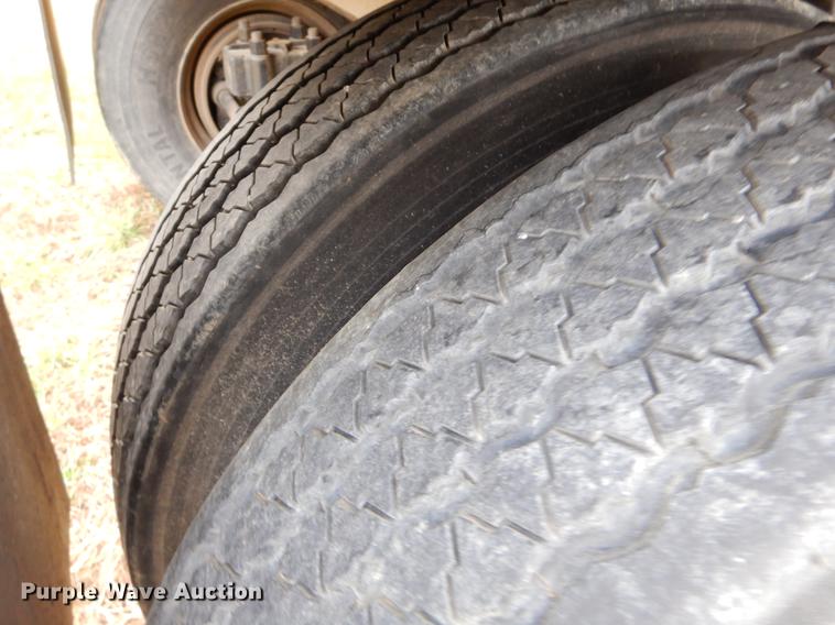 image for item EZ9821 2001 Fruehauf end dump trailer